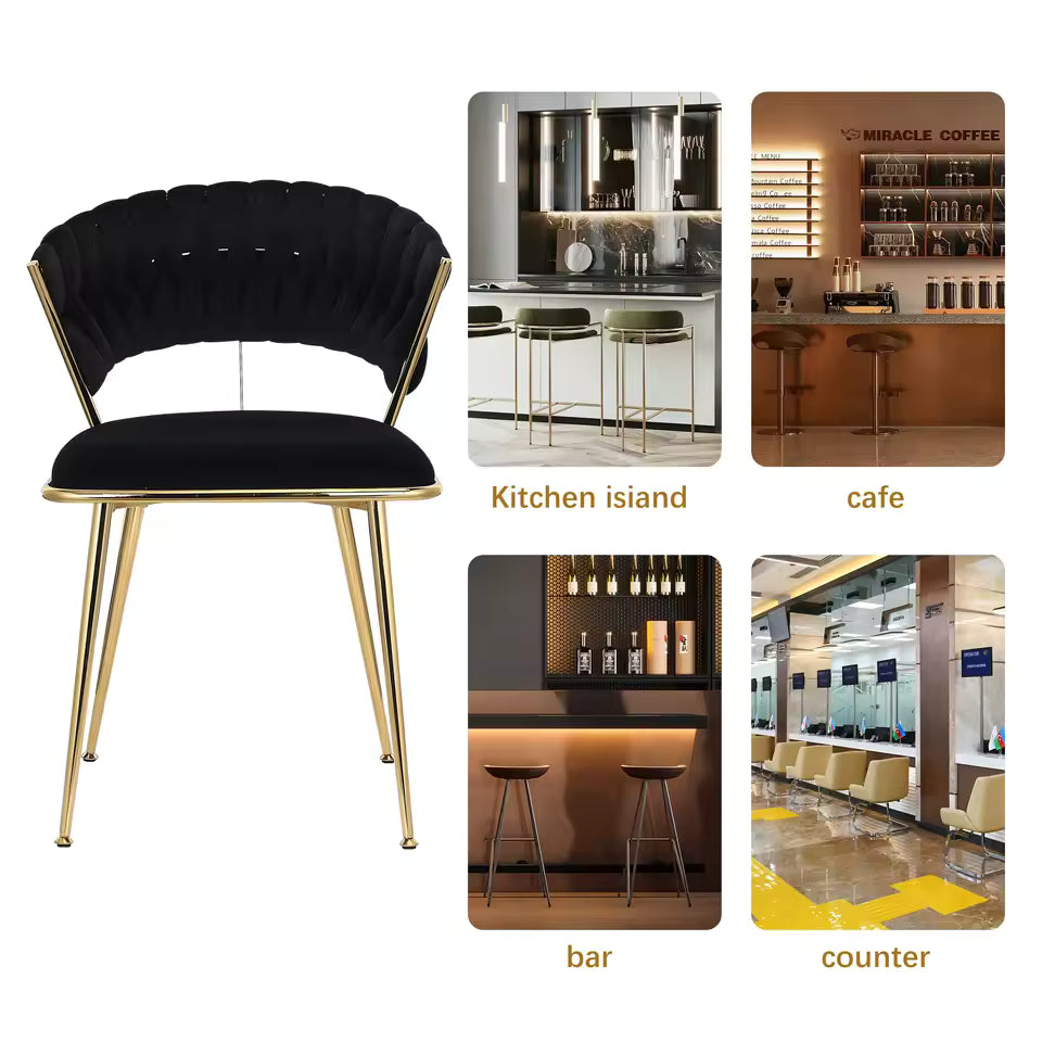 Duas Cadeiras de Jantar com Encosto Circular Trançado